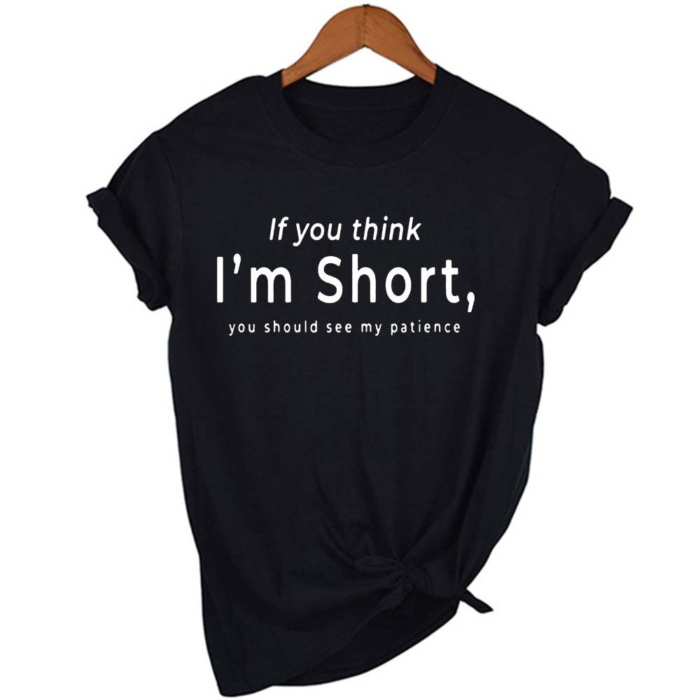 Women's Short Sleeved Top Looks Beautiful On The Street