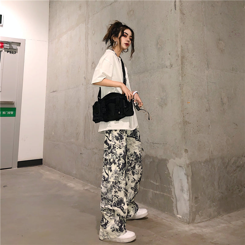 Loose Straight Leg Pants For Men And Women In A Retro Ink Print