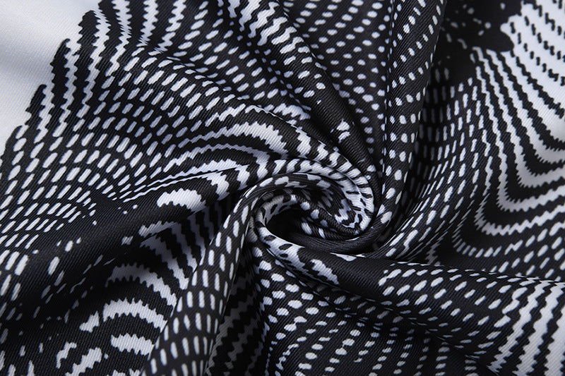 The New Round Neck Print Slim Body Revealing Umbilical Cord Inside The Small Undershirt