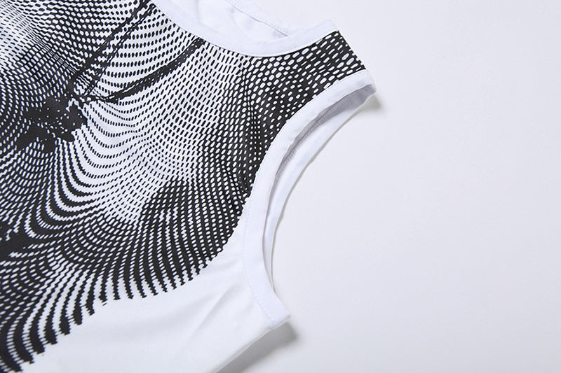 The New Round Neck Print Slim Body Revealing Umbilical Cord Inside The Small Undershirt