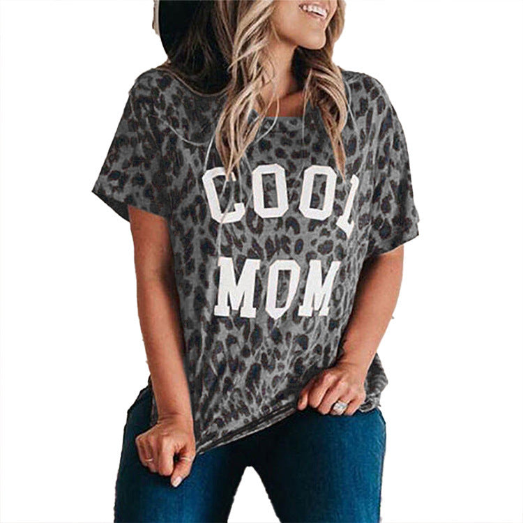 Round Neck Loose Fitting Short Sleeved T-shirt