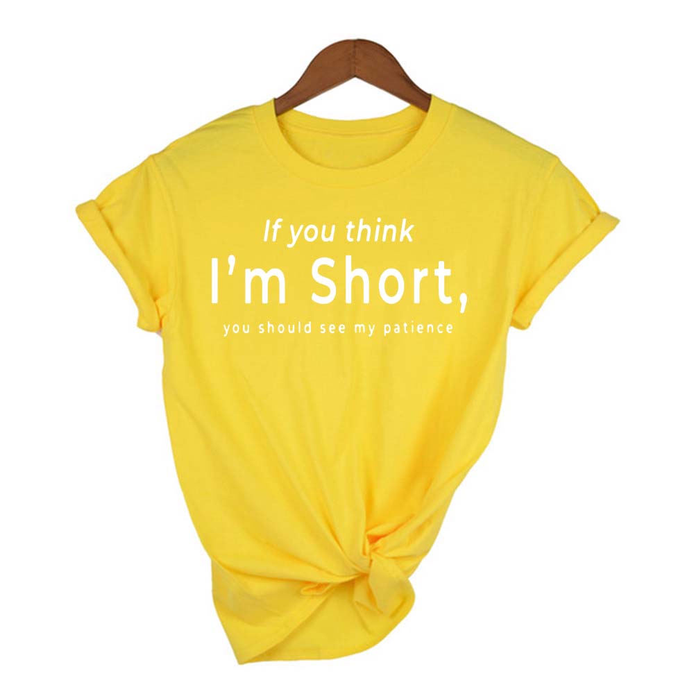 Women's Short Sleeved Top Looks Beautiful On The Street