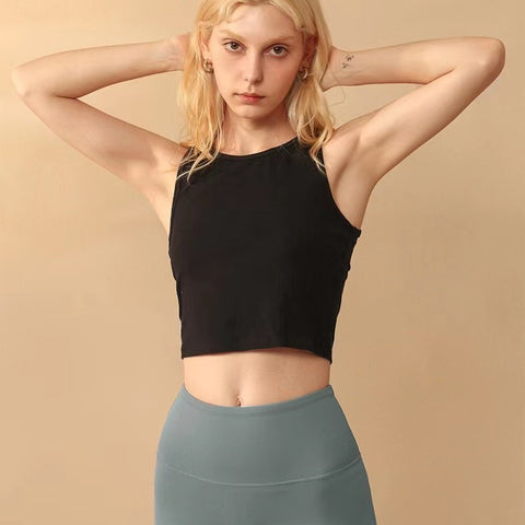 Women's short waistcoat with exposed navel