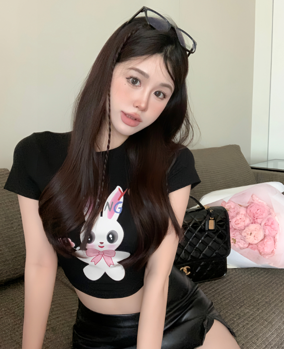 X380 เสื้อยืดพิมพ์ลายกราฟฟิตี้กระต่ายขาวมินิสำหรับผู้หญิง