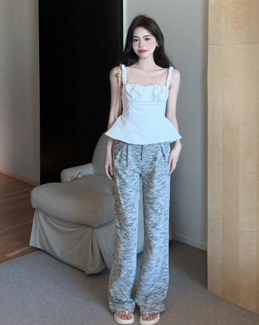 X331 white moonlight babes เสื้อสายเดี่ยวอัดพลีทสีขาว + กางเกงขาตรงเอวสูงปานกลาง
