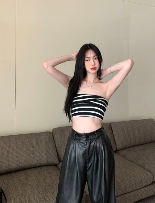 X287 เสื้อเกาะอกลายทาง + กางเกงหนัง PU เคลือบด้าน กางเกงขายาวทรงตรงสไตล์วินเทจ
