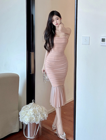 W944 เดรสเกาะอกโชว์สะโพกทรงสกินนี่