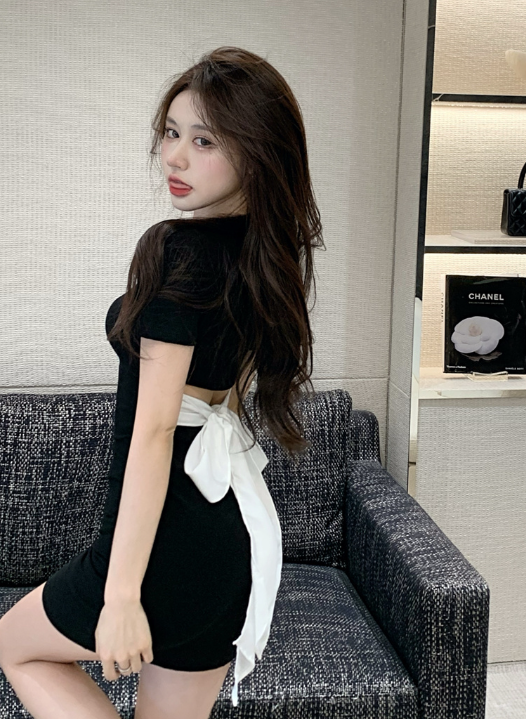 X429 กุทัณฑ์กลวงปิดไหล่เอวสูงแขนสั้นชุดกระโปรงสะโพก