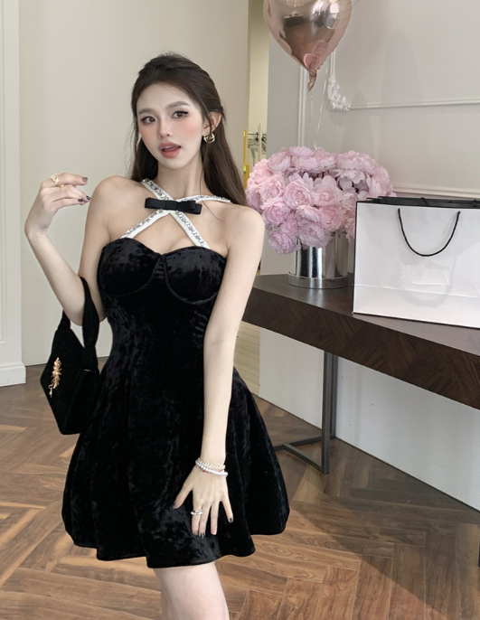 X370 ยิงกุทัณฑ์กระโปรงแขวนกระโปรงผู้หญิงกำมะหยี่สีดำ