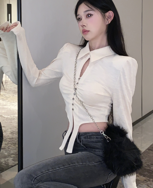 เสื้อสีหวาน X350 มีความรู้สึกของการออกแบบและเป็นเสื้อตัวในเฉพาะ