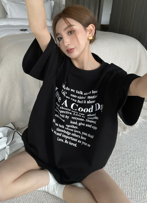X447 เวอร์ชั่นเกาหลีใหม่ของเสื้อยืดความยาวปานกลางตัวอักษรหลวมและเนือย