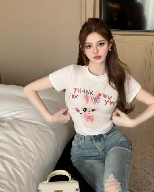X501 ฤดูร้อนใหม่เสื้อยืดกราฟฟิตีกระต่ายน้อยสีขาว