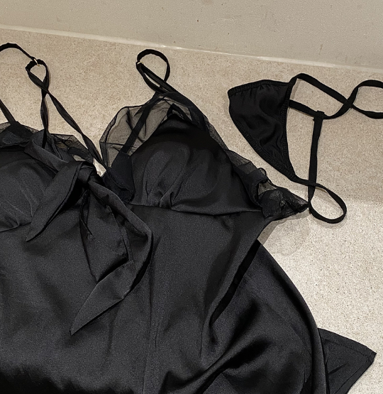X452 ใหม่ เสื้อสายเดี่ยวคอวี ชุดนอน Pure Desire Bow