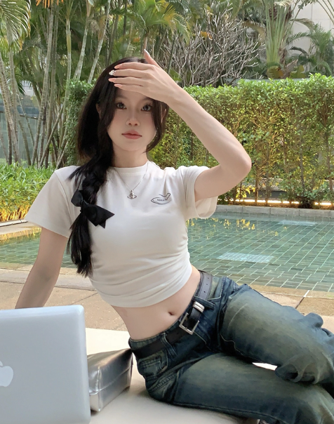 X511 เสื้อยืดคอกลมแขนสั้น สีขาว เสื้อเชิ้ตผู้หญิง
