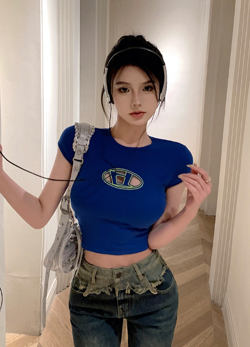 X512 เสื้อยืดคอกลมลายปัก Klein blue white max