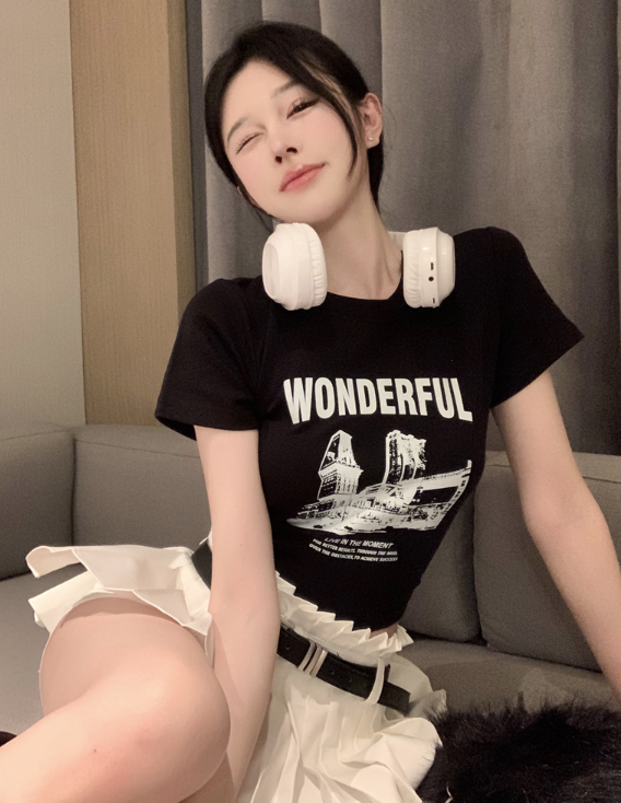 เสื้อยืดแขนสั้นครอป X600