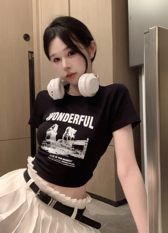 เสื้อยืดแขนสั้นครอป X600