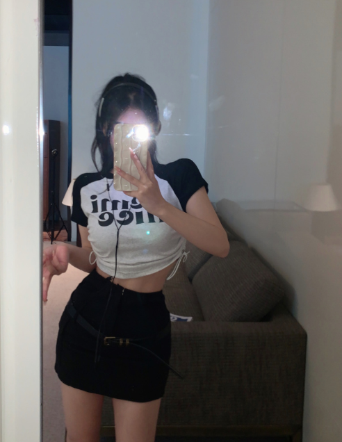 X546 เสื้อยืดคอกลมพิมพ์ลายภาษาอังกฤษแบบใหม่