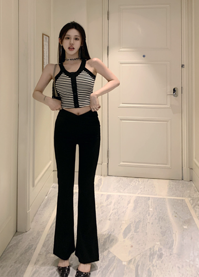 X425 striped V-neck slim-fit knitted vest + high-waisted slim-fit elastic casual pants